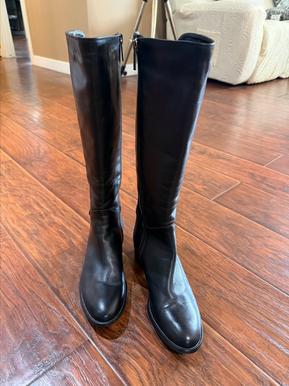 Aquatalia Classic Black Leather Knee-High Women’s Boots Size 5